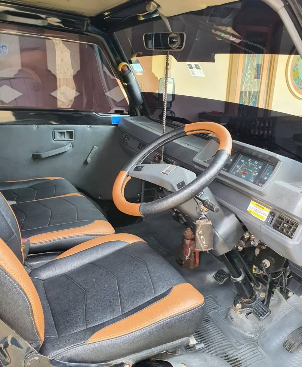 2017 Mitsubishi L300 2017 Mitsubishi L300