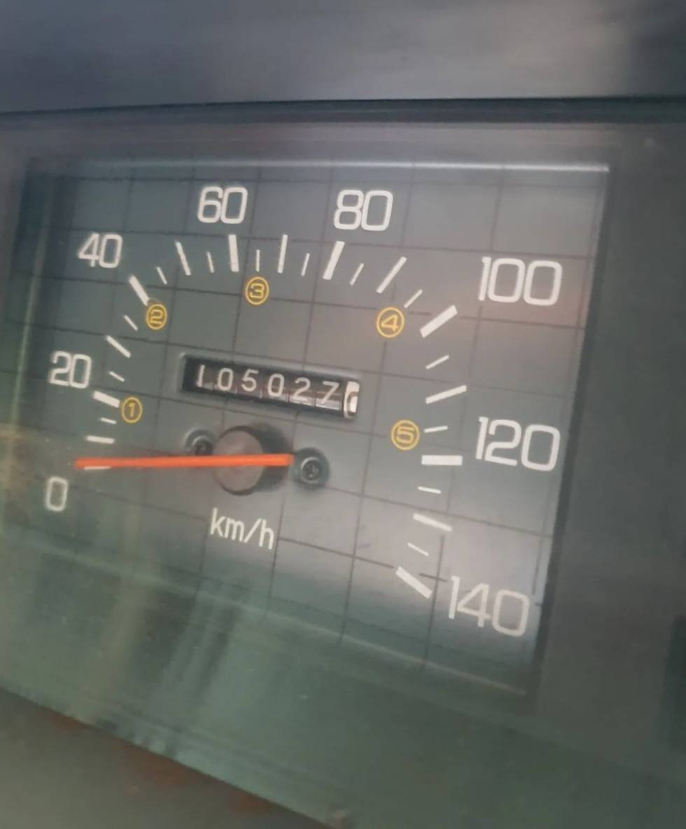 2014 Mitsubishi L300 2014 Mitsubishi L300