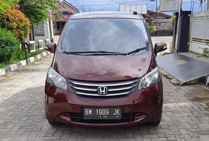 Second Hand 2011 Honda Freed Second Hand 2011 Honda Freed