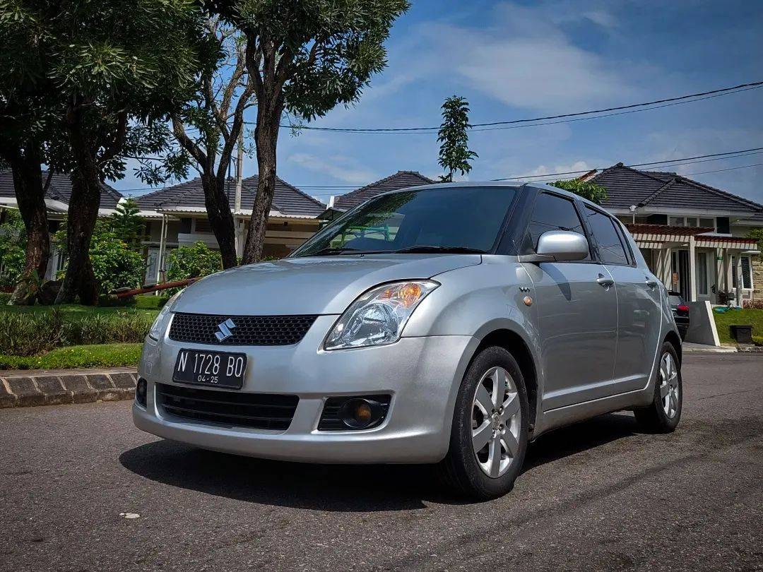 2012 Suzuki Swift 2012 Suzuki Swift