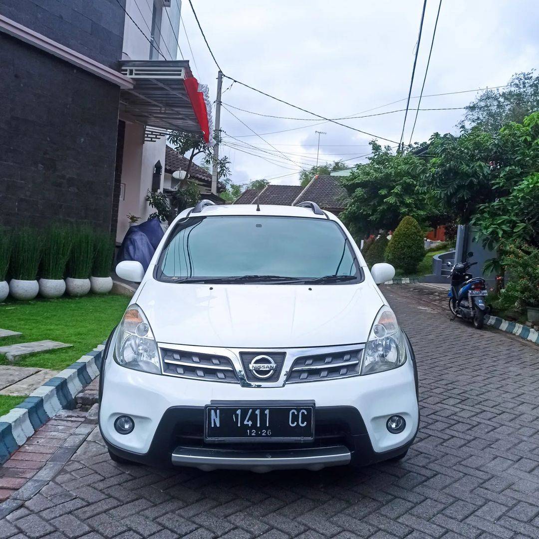 2012 Nissan Livina Bekas 2012 Nissan Livina Bekas