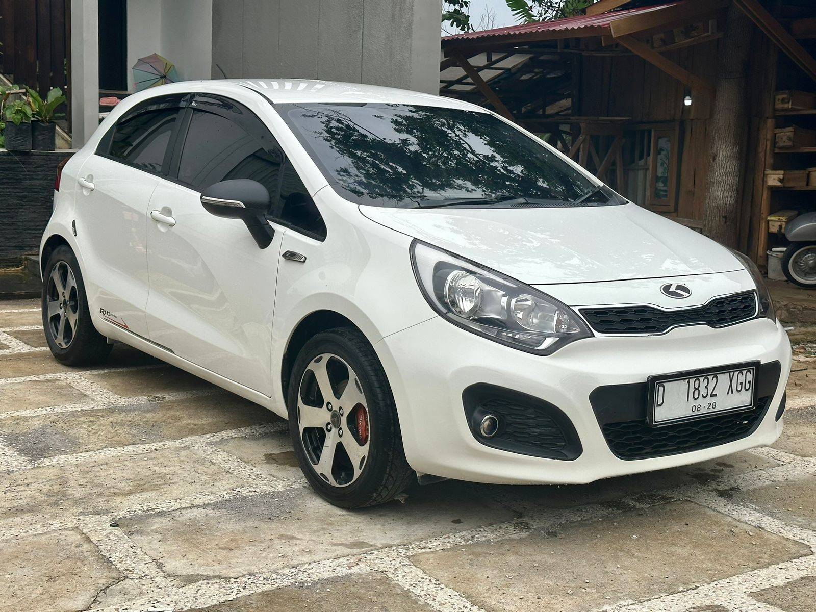 2013 Kia Rio  1.4 M Bensin MT 2013 Kia Rio  1.4 M Bensin MT