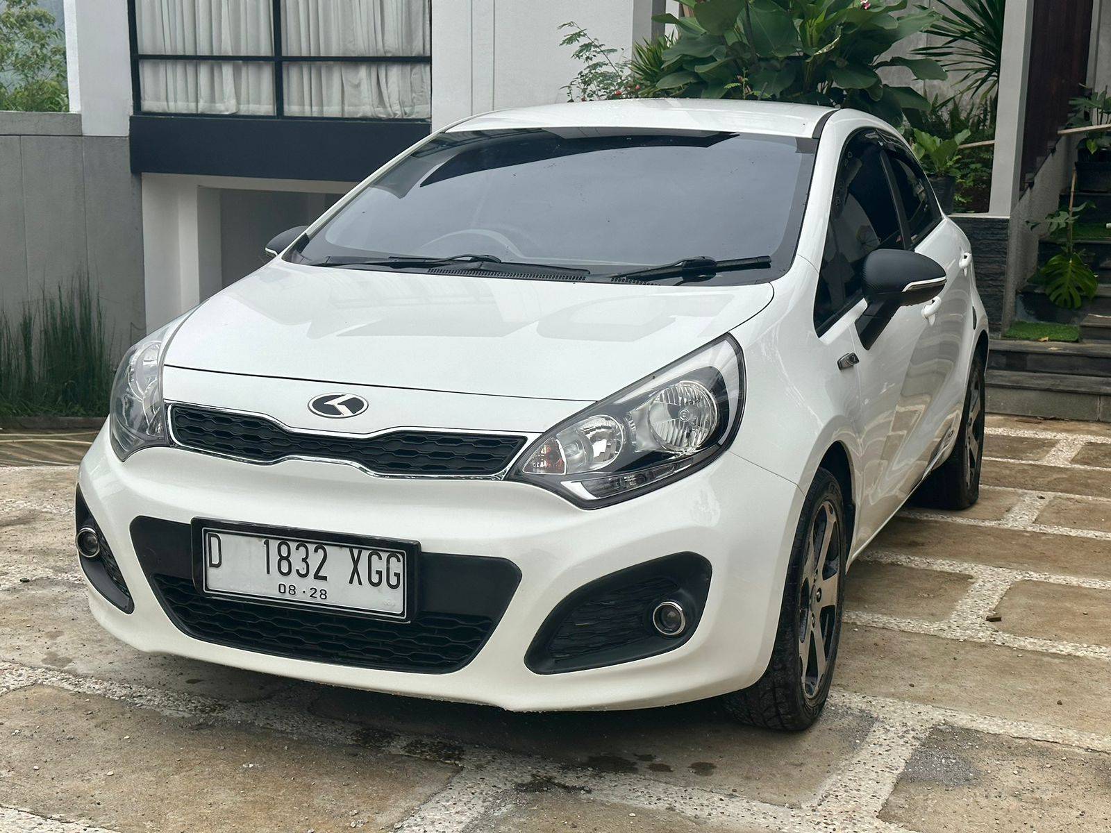 2013 Kia Rio  1.4 M Bensin MT 2013 Kia Rio  1.4 M Bensin MT