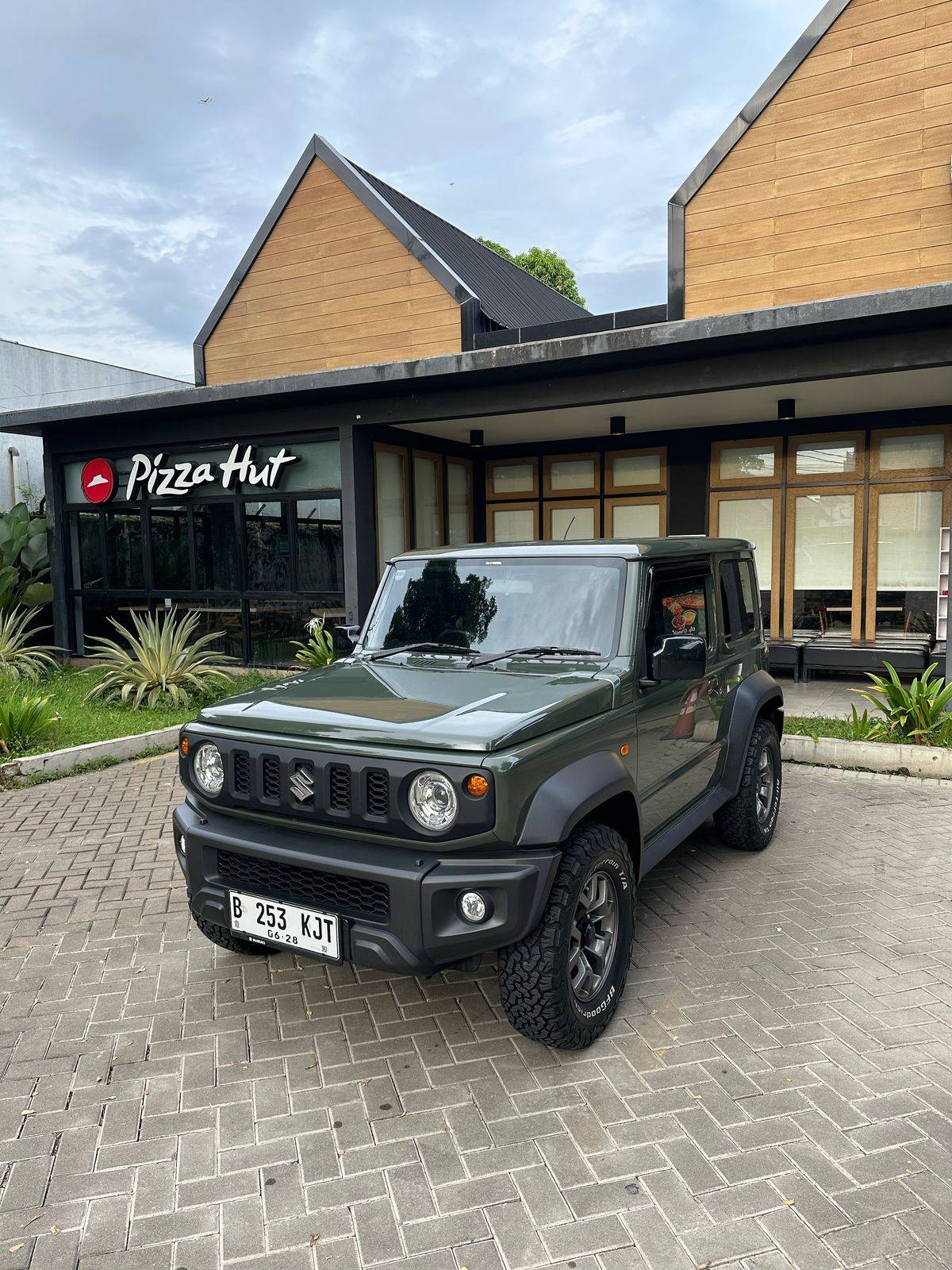 2023 Suzuki Jimny Single Tone AT 2023 Suzuki Jimny Single Tone AT