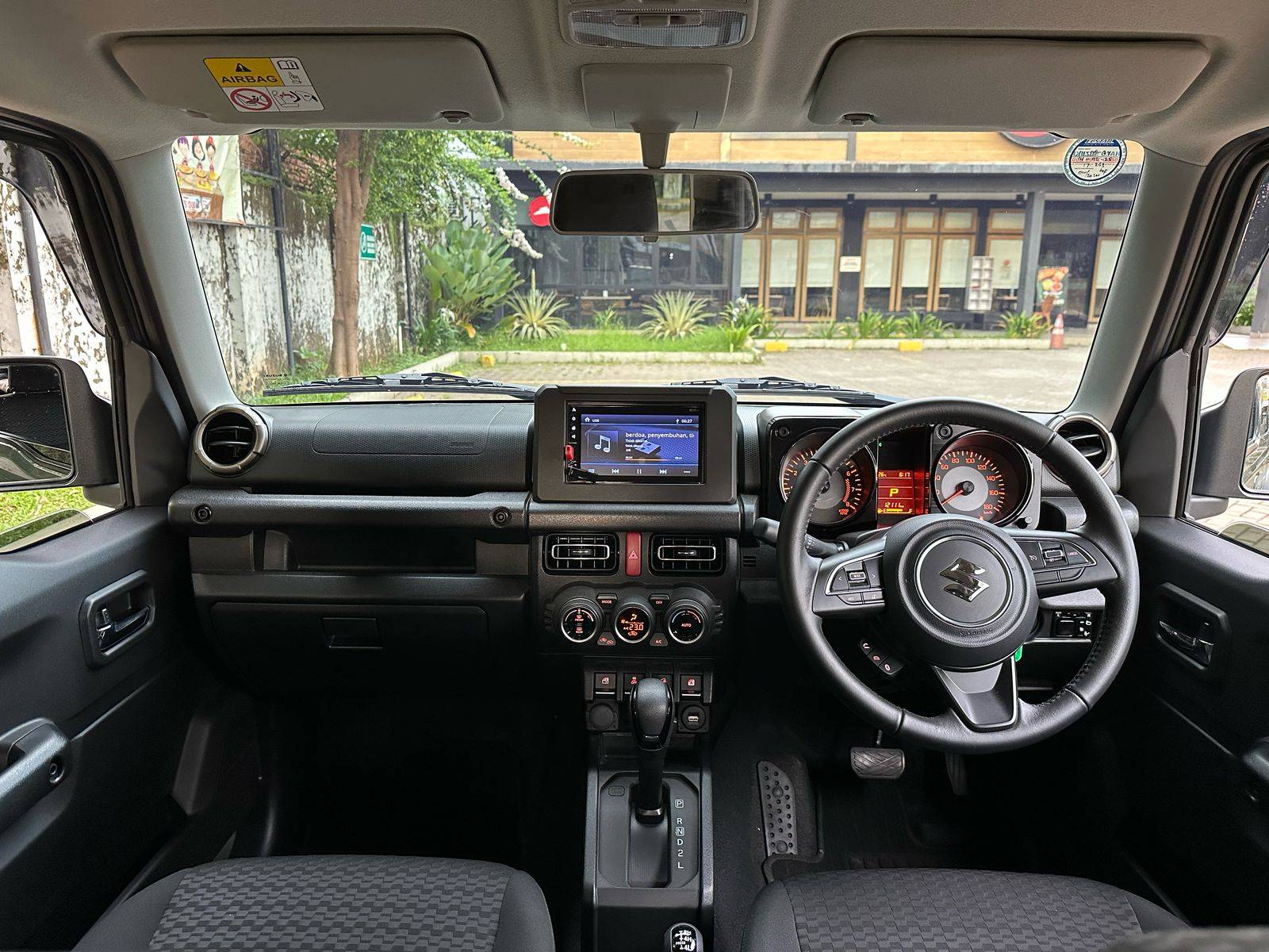 2023 Suzuki Jimny Single Tone AT 2023 Suzuki Jimny Single Tone AT