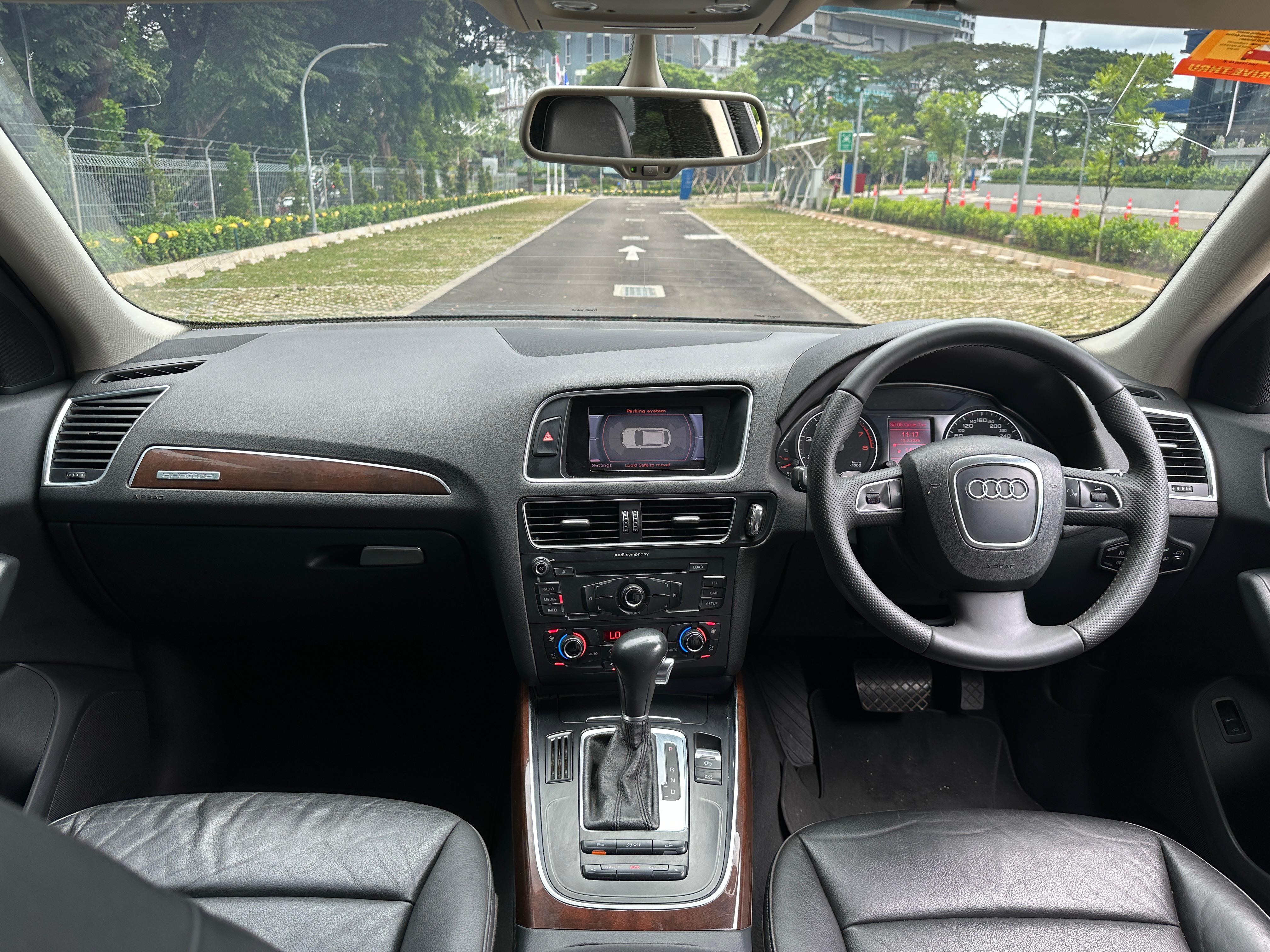 2012 Audi Q5  2.0 TFSI 2012 Audi Q5  2.0 TFSI