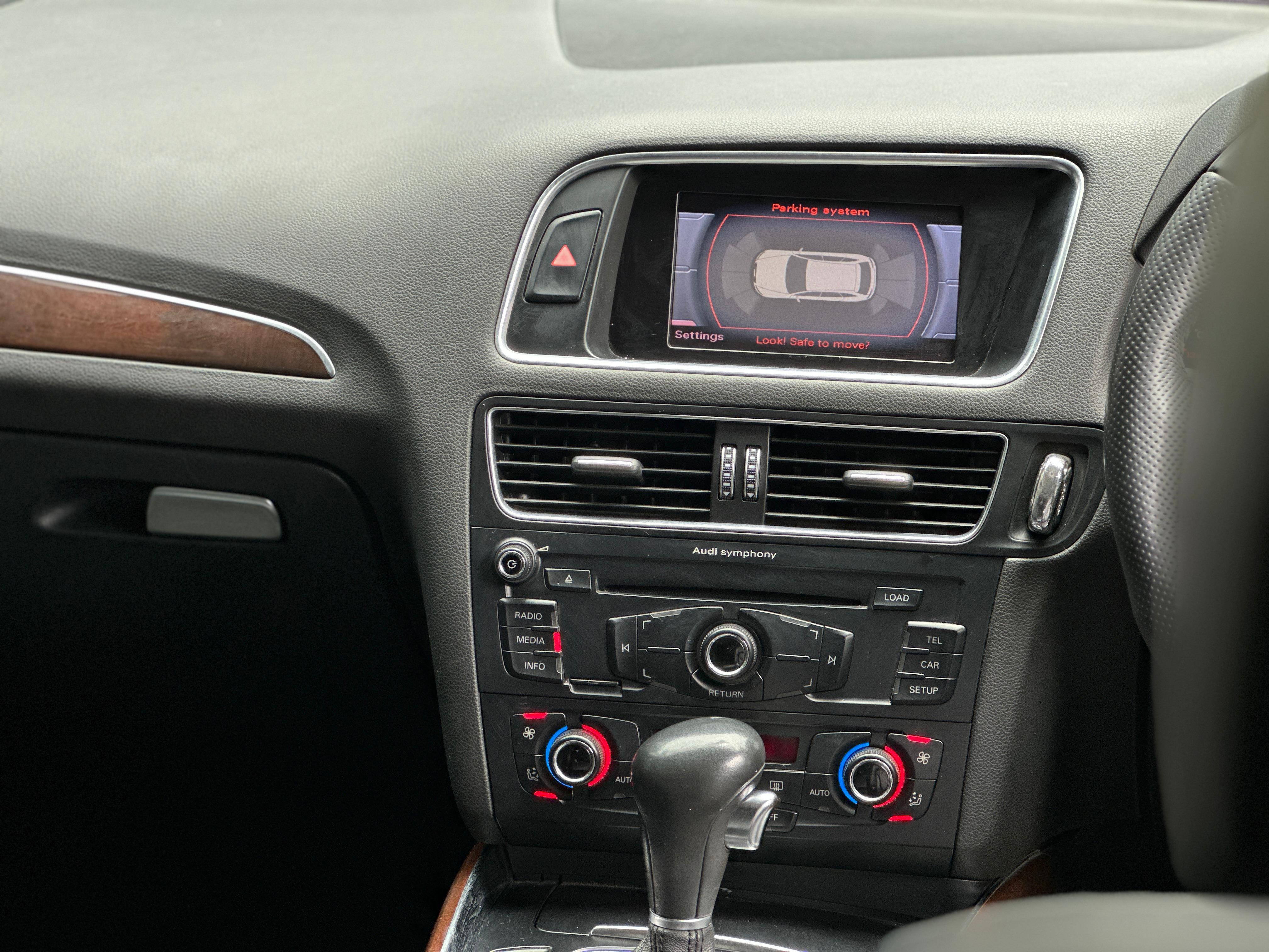 2012 Audi Q5  2.0 TFSI 2012 Audi Q5  2.0 TFSI