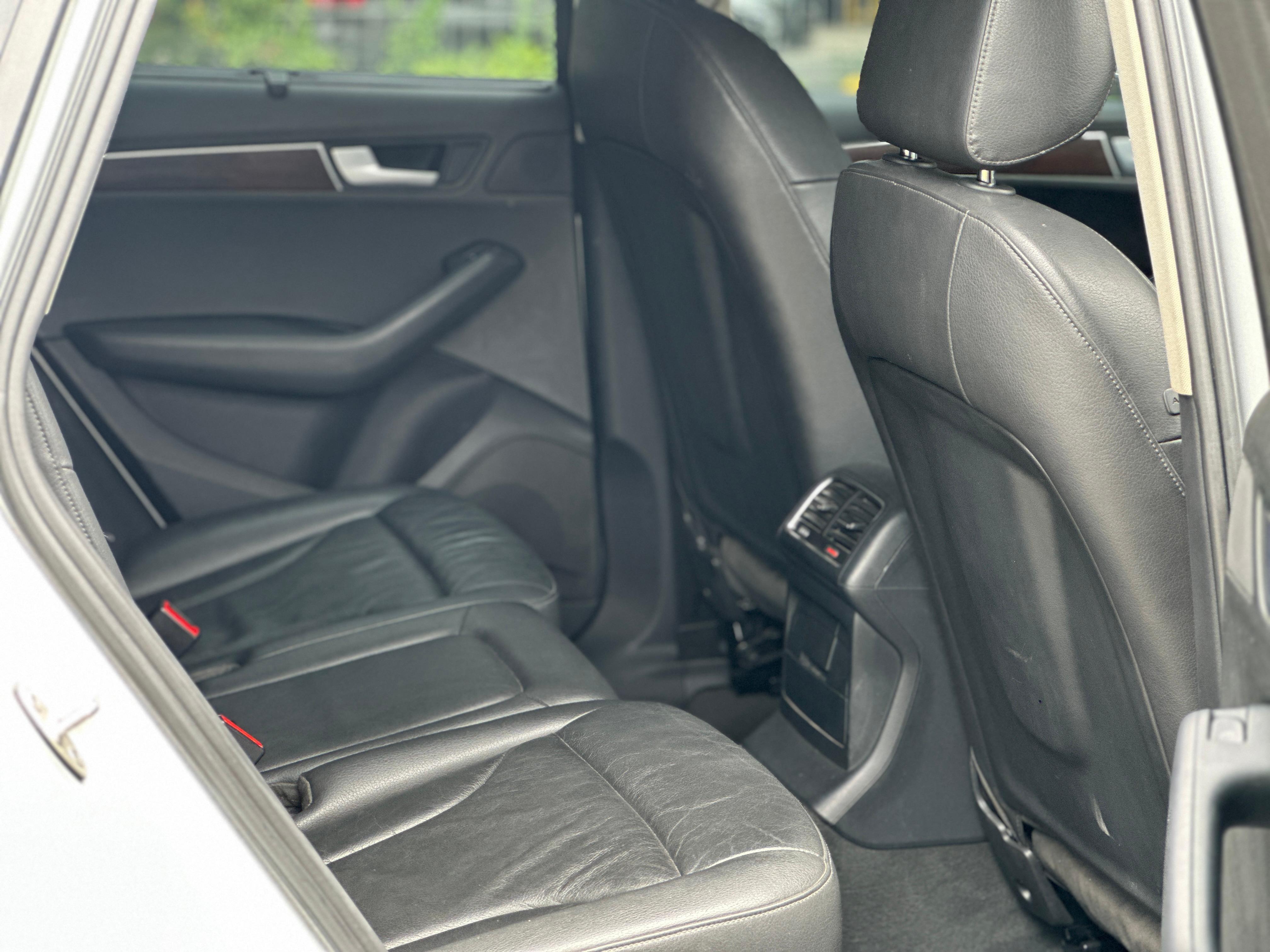 2012 Audi Q5  2.0 TFSI 2012 Audi Q5  2.0 TFSI