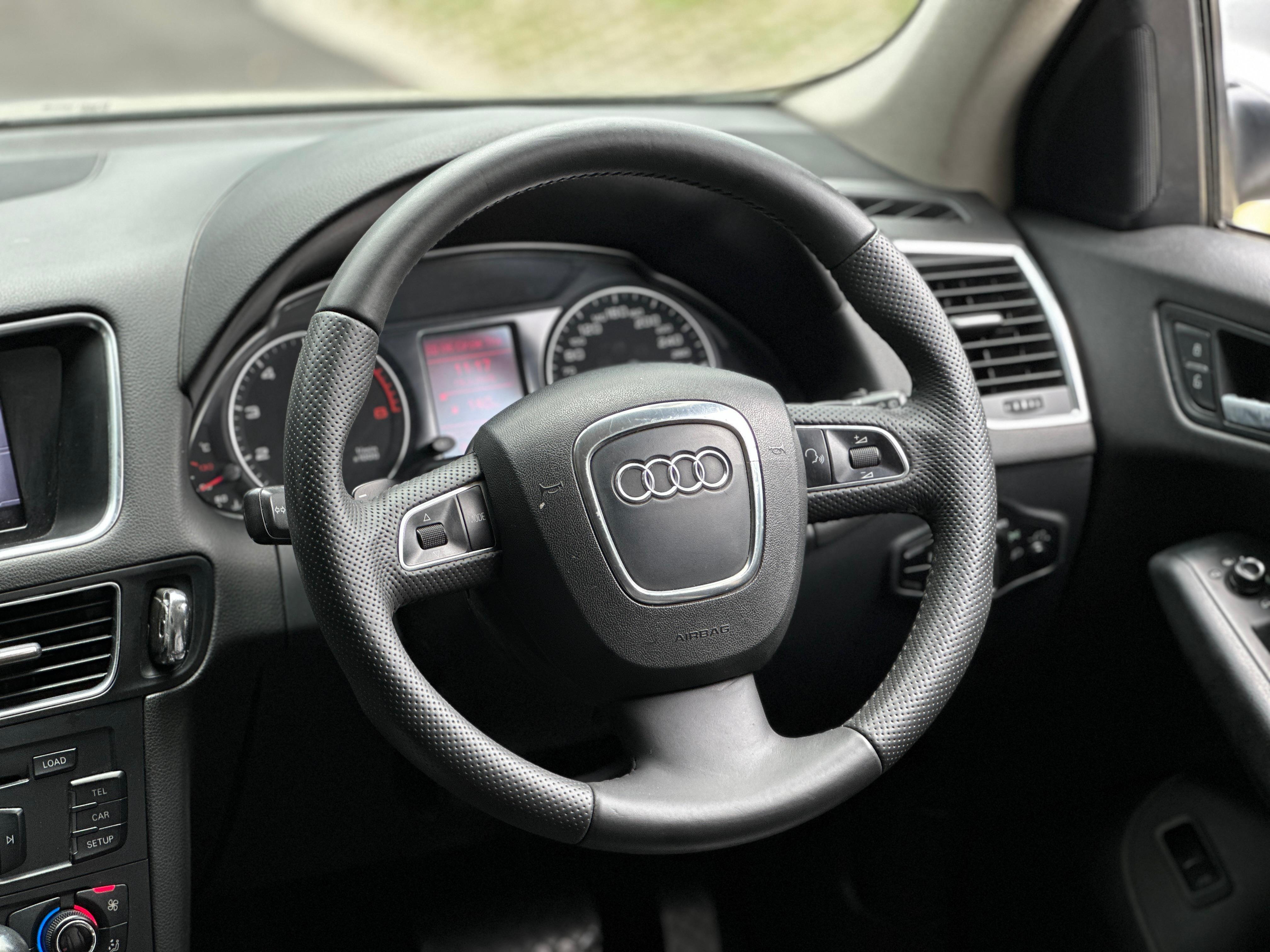 2012 Audi Q5  2.0 TFSI 2012 Audi Q5  2.0 TFSI