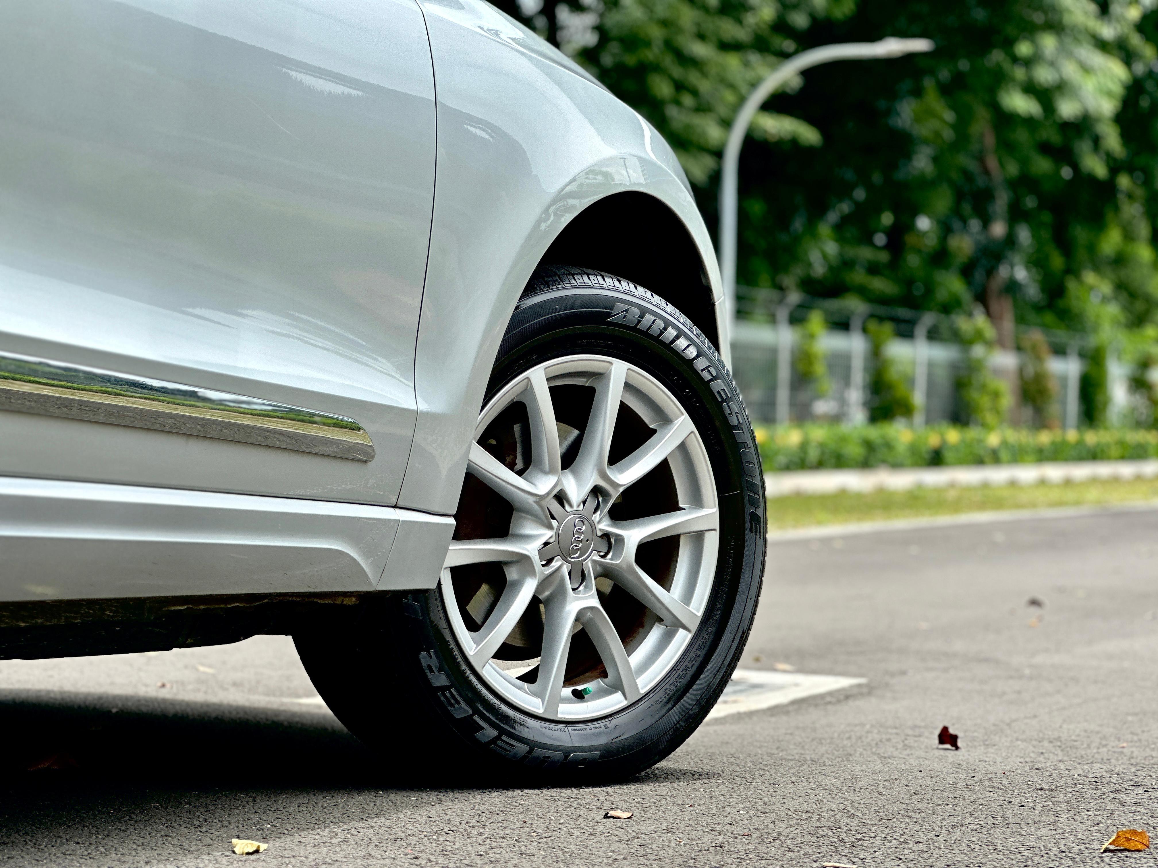 2012 Audi Q5  2.0 TFSI 2012 Audi Q5  2.0 TFSI