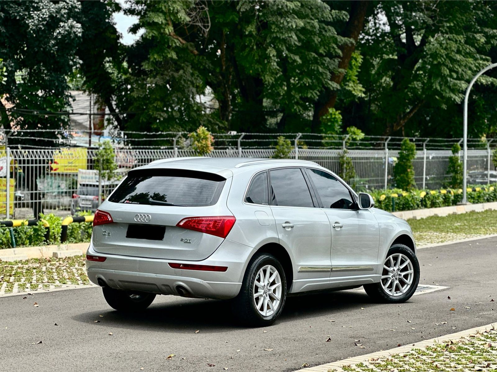 2012 Audi Q5  2.0 TFSI 2012 Audi Q5  2.0 TFSI