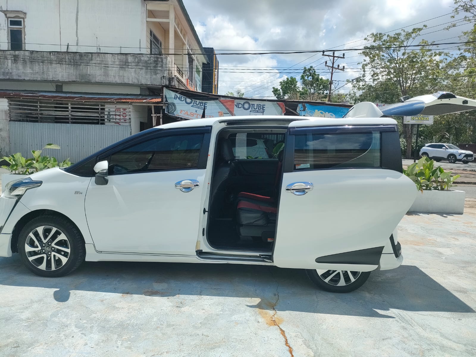 2016 Toyota Sienta 2016 Toyota Sienta