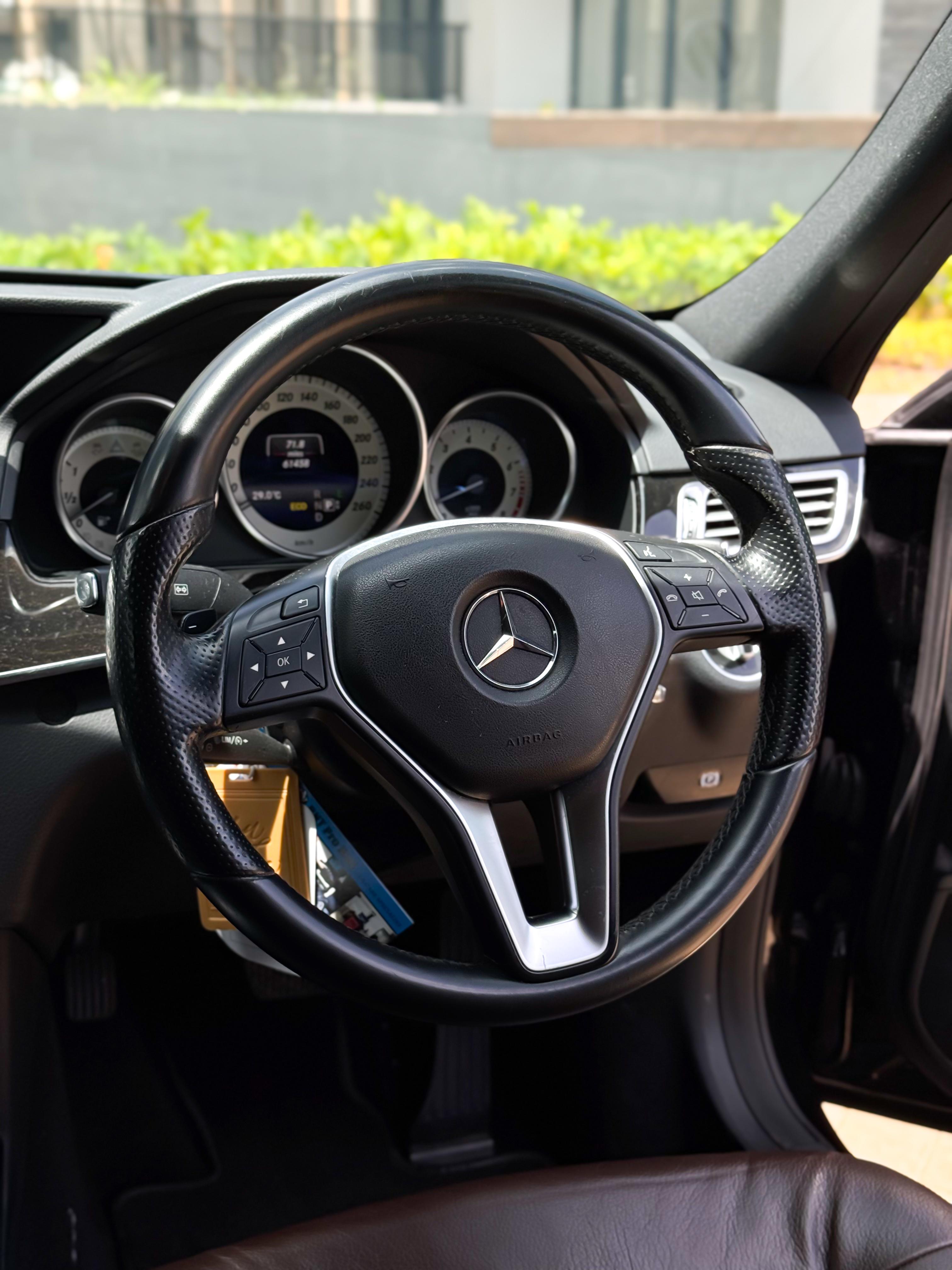 2014 Mercedes Benz E-Class  250 AVG AMG STYLE 2014 Mercedes Benz E-Class  250 AVG AMG STYLE