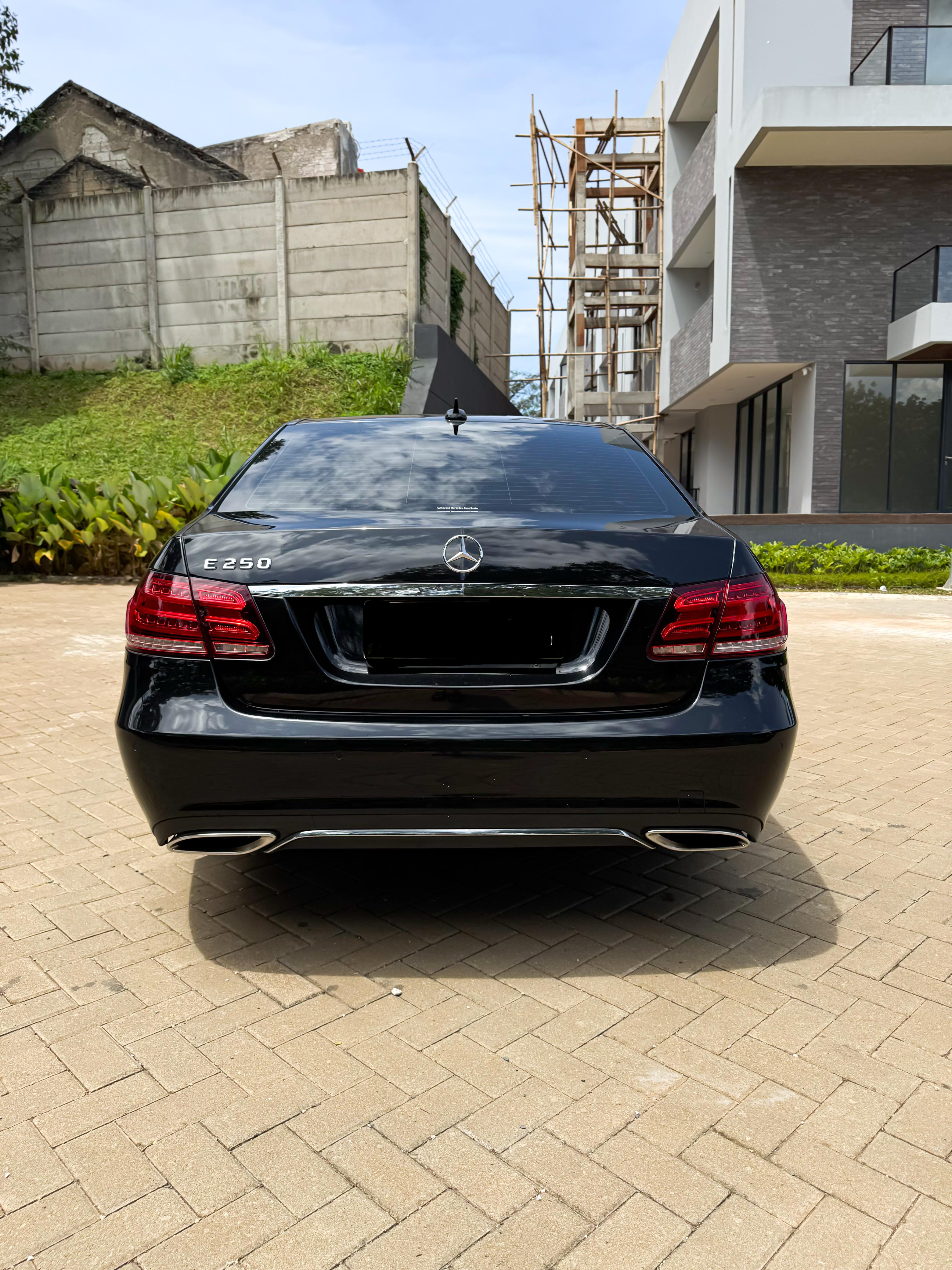 2014 Mercedes Benz E-Class  250 AVG AMG STYLE 2014 Mercedes Benz E-Class  250 AVG AMG STYLE