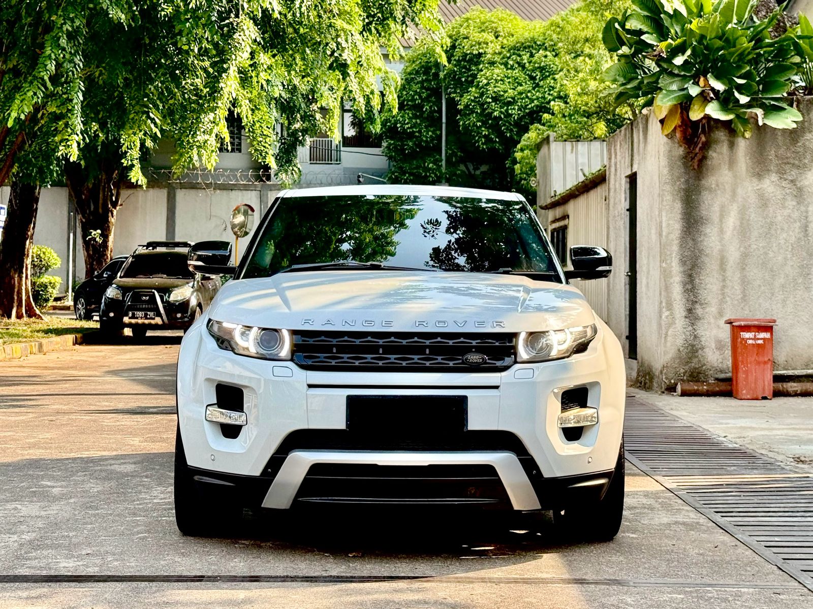 Second Hand 2012 Land Rover Range Rover Evoque EVOQUE 2.0 L Si 4 DYNAMIC Second Hand 2012 Land Rover Range Rover Evoque EVOQUE 2.0 L Si 4 DYNAMIC