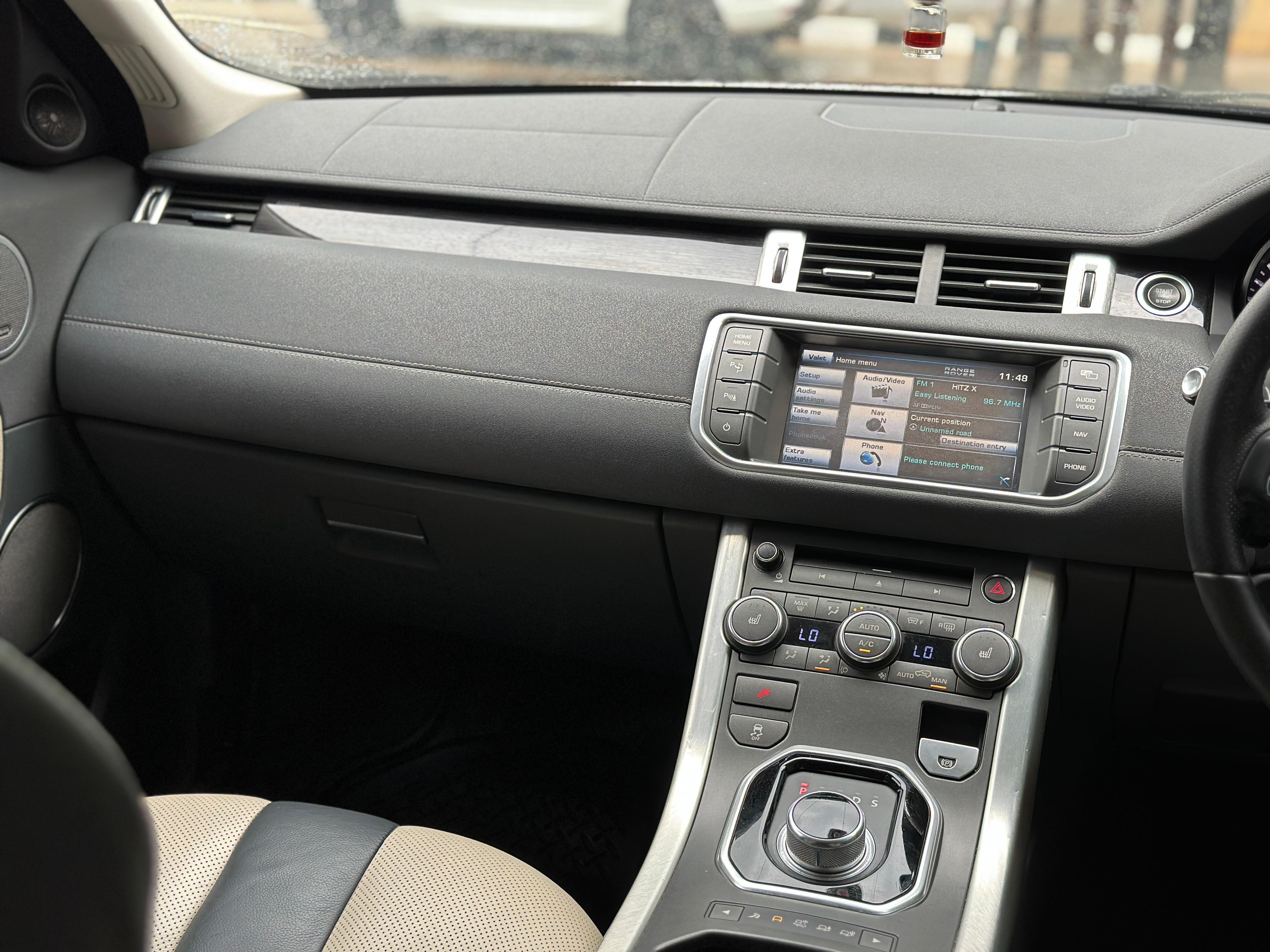 2012 Land Rover Range Rover Evoque EVOQUE 2.0 L Si 4 DYNAMIC 2012 Land Rover Range Rover Evoque EVOQUE 2.0 L Si 4 DYNAMIC