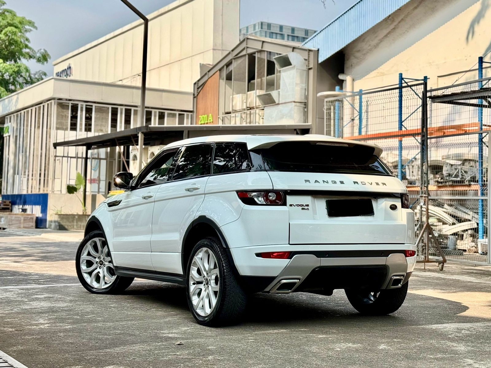2012 Land Rover Range Rover Evoque EVOQUE 2.0 L Si 4 DYNAMIC 2012 Land Rover Range Rover Evoque EVOQUE 2.0 L Si 4 DYNAMIC