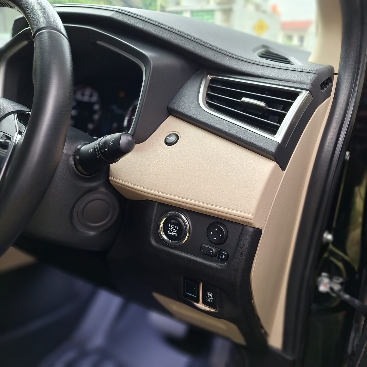 2018 Mitsubishi Xpander  1.5 L ULTIMATE 2018 Mitsubishi Xpander  1.5 L ULTIMATE