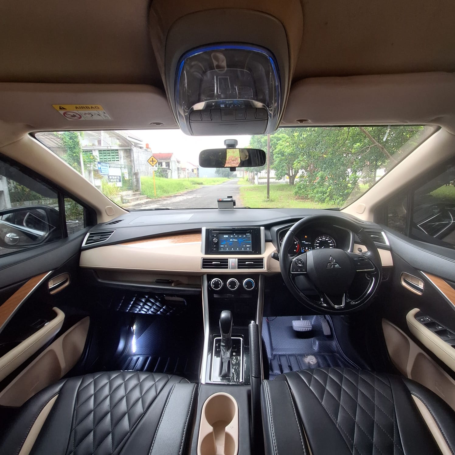 2018 Mitsubishi Xpander  1.5 L ULTIMATE 2018 Mitsubishi Xpander  1.5 L ULTIMATE