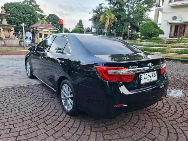 2013 Toyota Camry  2.5 V AT MC 2013 Toyota Camry  2.5 V AT MC