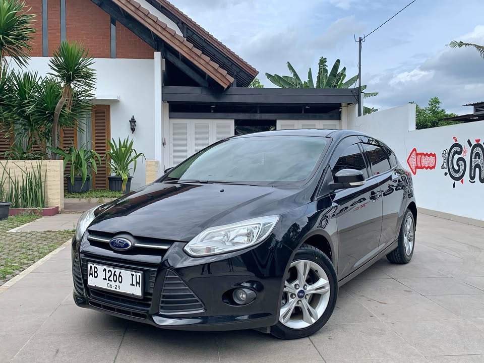2012 Ford Focus  TREND 1.6 L A/T 2012 Ford Focus  TREND 1.6 L A/T