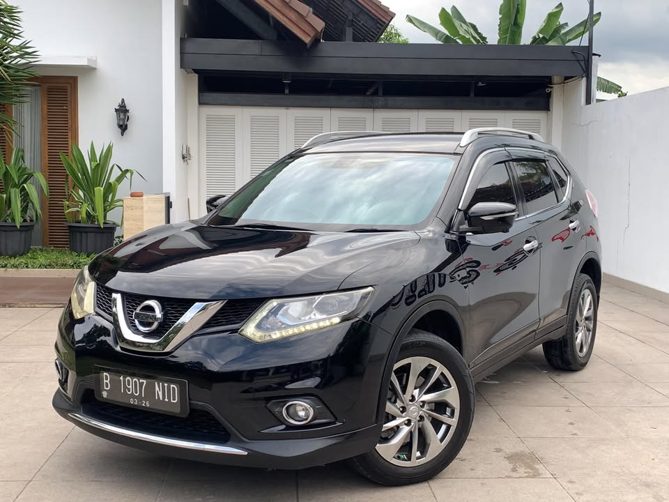 2015 Nissan X Trail 2.5L CVT AT 2015 Nissan X Trail 2.5L CVT AT