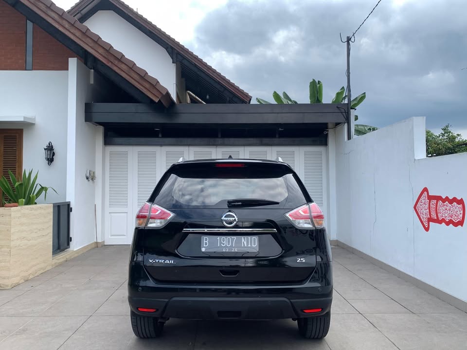 2015 Nissan X Trail 2.5L CVT AT 2015 Nissan X Trail 2.5L CVT AT