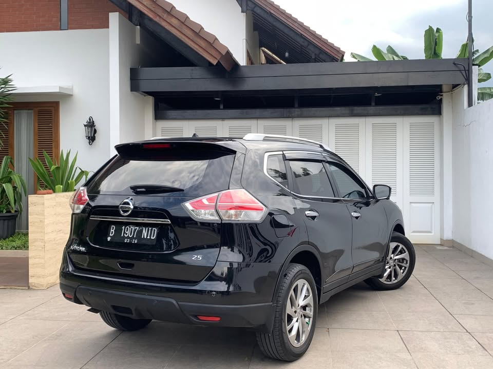 2015 Nissan X Trail 2.5L CVT AT 2015 Nissan X Trail 2.5L CVT AT