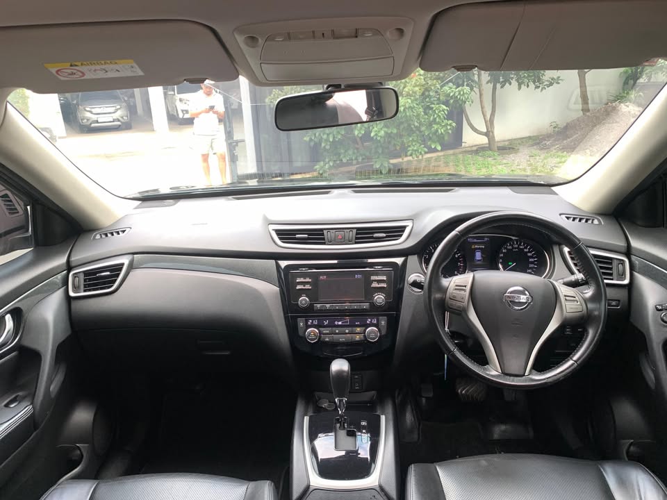 2015 Nissan X Trail 2.5L CVT AT 2015 Nissan X Trail 2.5L CVT AT