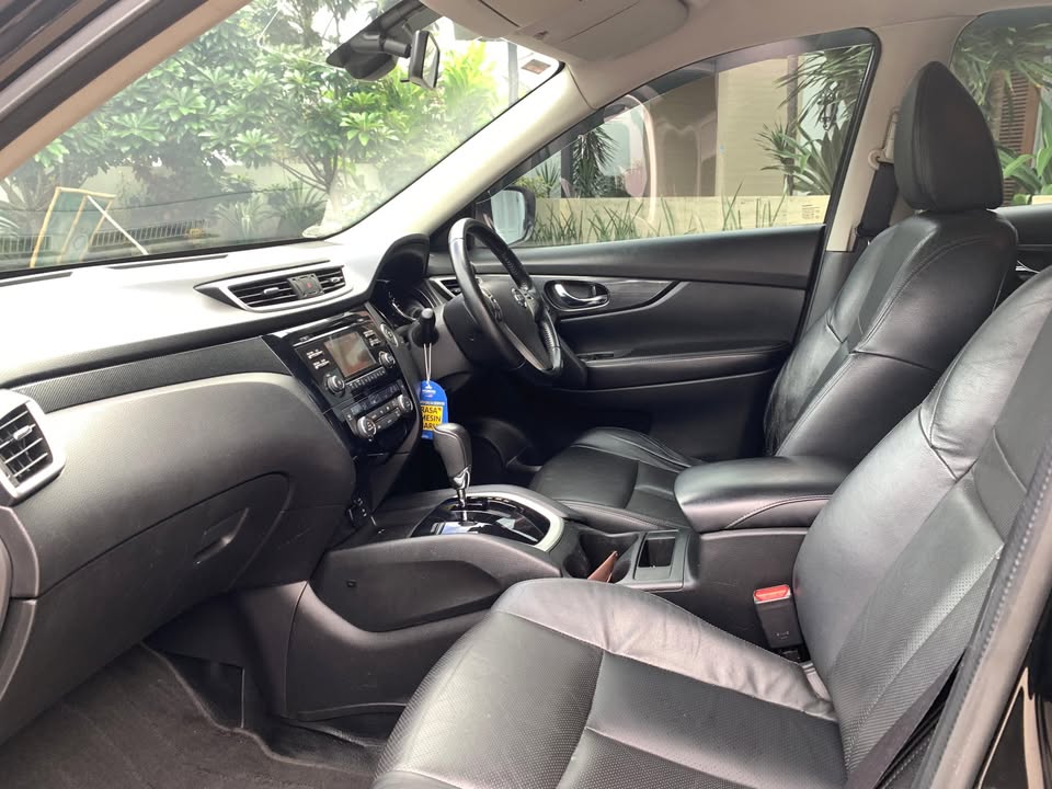 2015 Nissan X Trail 2.5L CVT AT 2015 Nissan X Trail 2.5L CVT AT