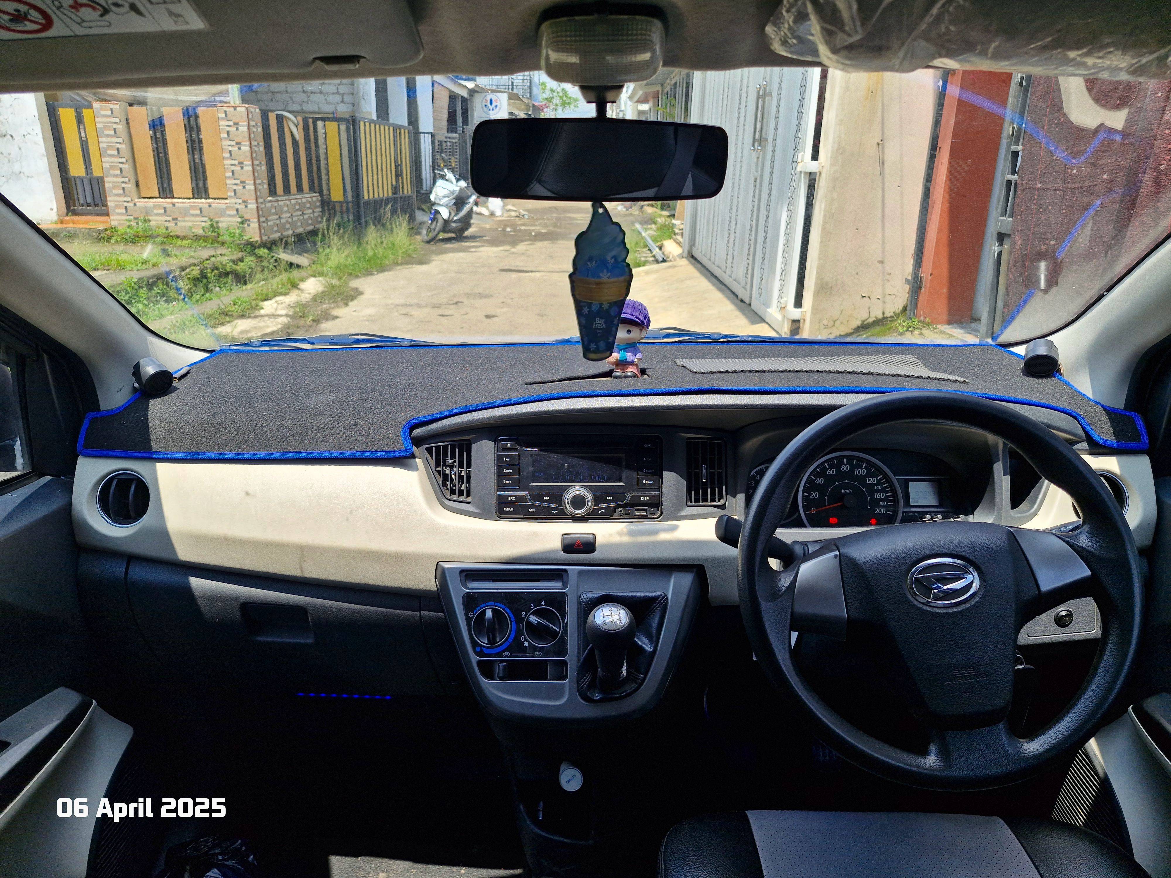 2016 Daihatsu Sigra 1.0 M MT 2016 Daihatsu Sigra 1.0 M MT