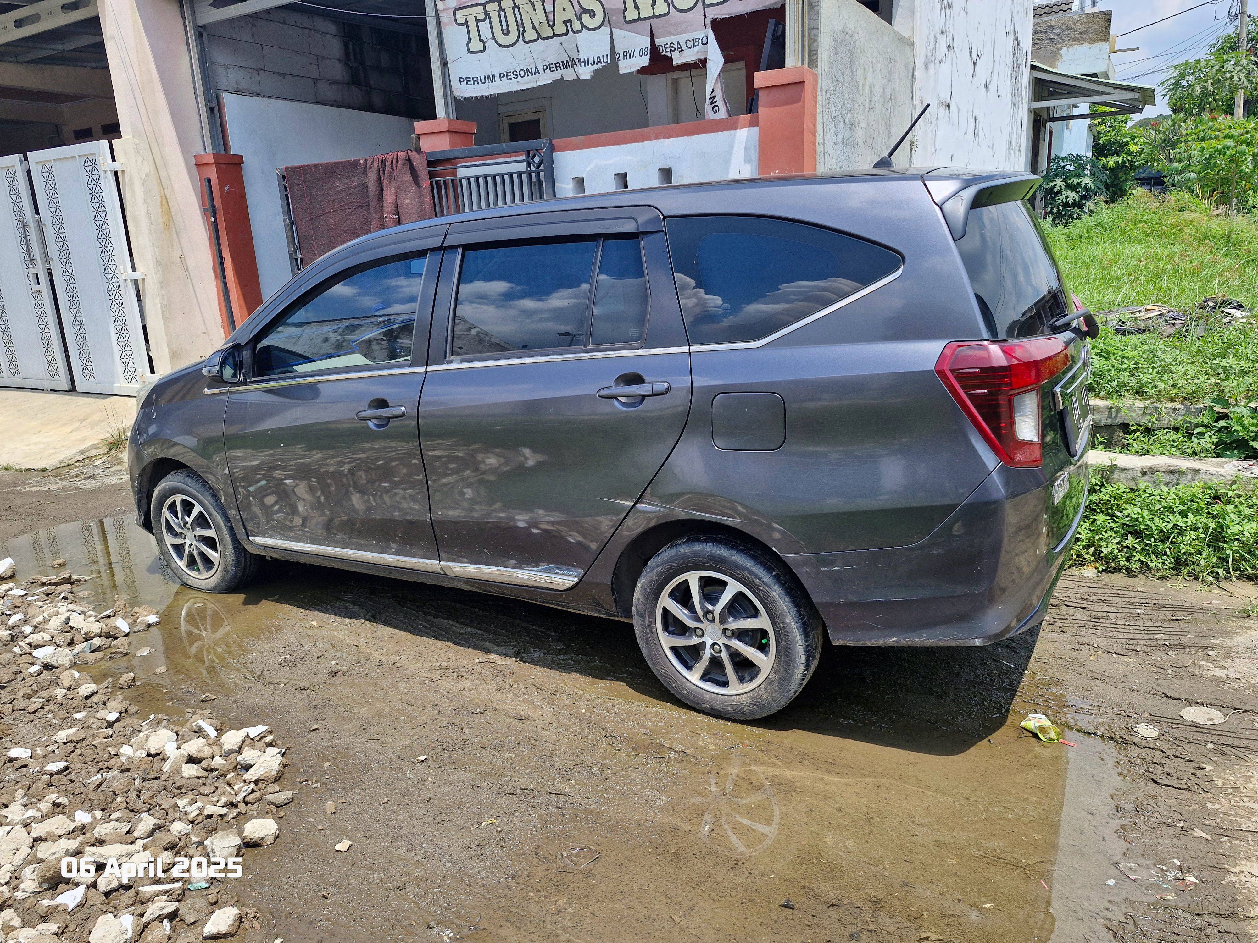 2016 Daihatsu Sigra 1.0 M MT 2016 Daihatsu Sigra 1.0 M MT