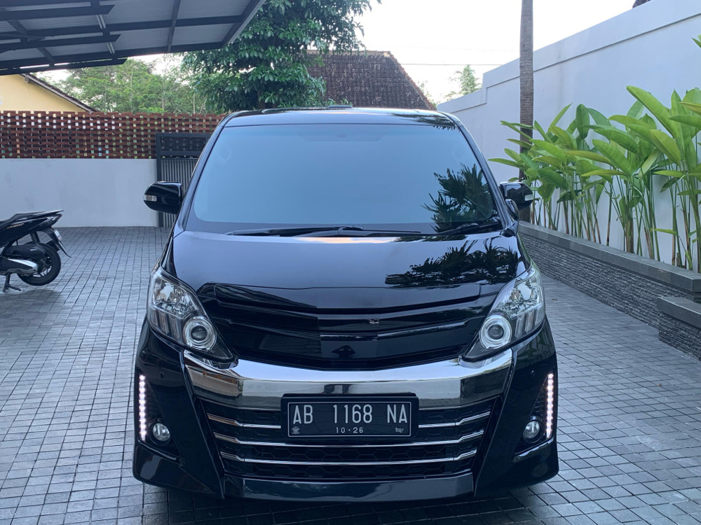 2013 Toyota Alphard  S 2.4 AT 2013 Toyota Alphard  S 2.4 AT