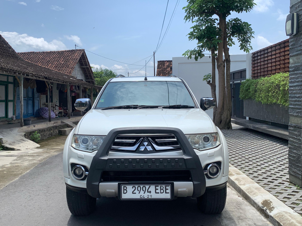 Second Hand 2013 Mitsubishi Pajero Sport  Second Hand 2013 Mitsubishi Pajero Sport