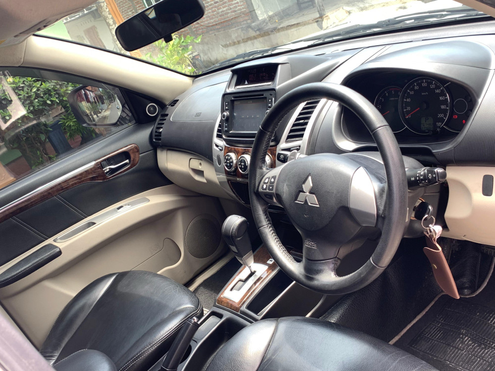 2013 Mitsubishi Pajero Sport  2013 Mitsubishi Pajero Sport