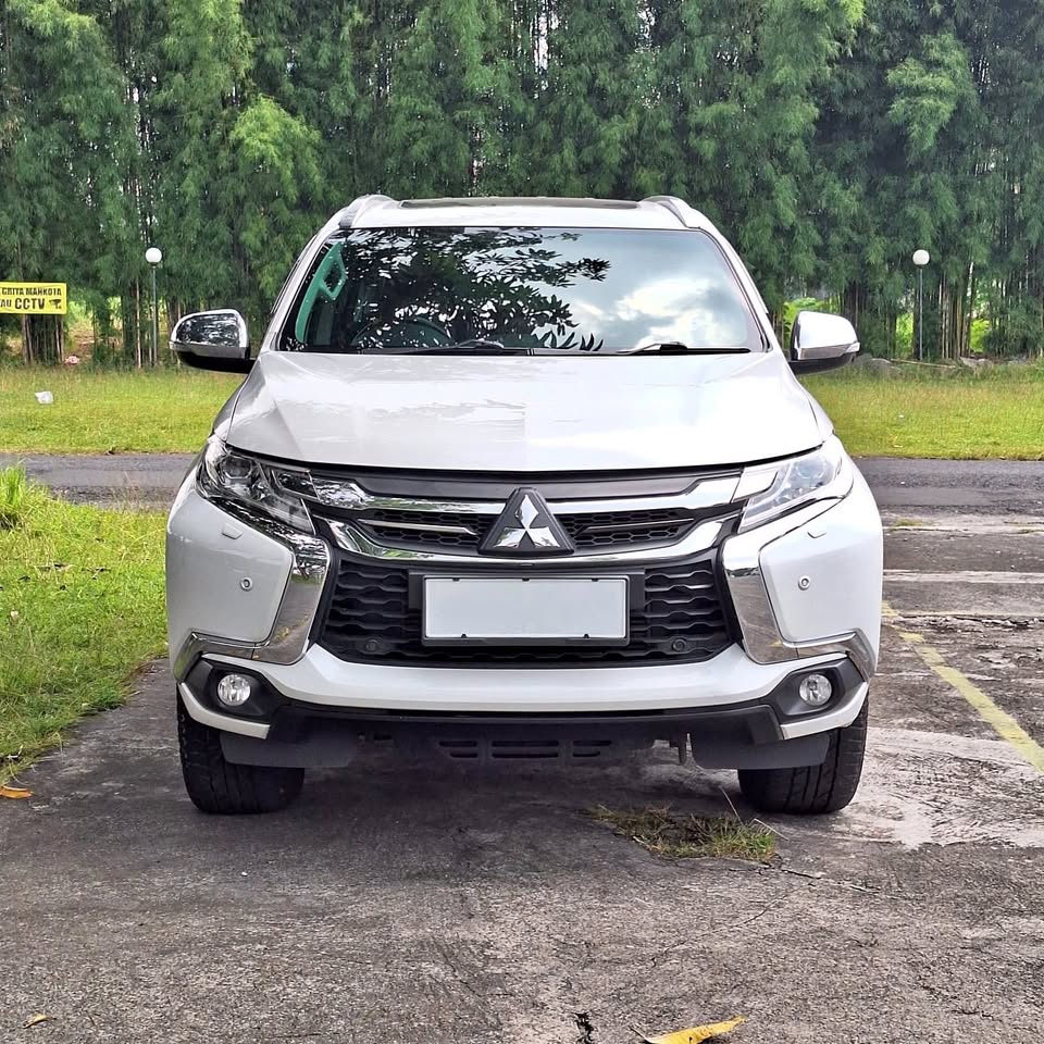 Second Hand 2019 Mitsubishi Pajero SPORT DAKAR 4X2 2.4L AT Second Hand 2019 Mitsubishi Pajero SPORT DAKAR 4X2 2.4L AT