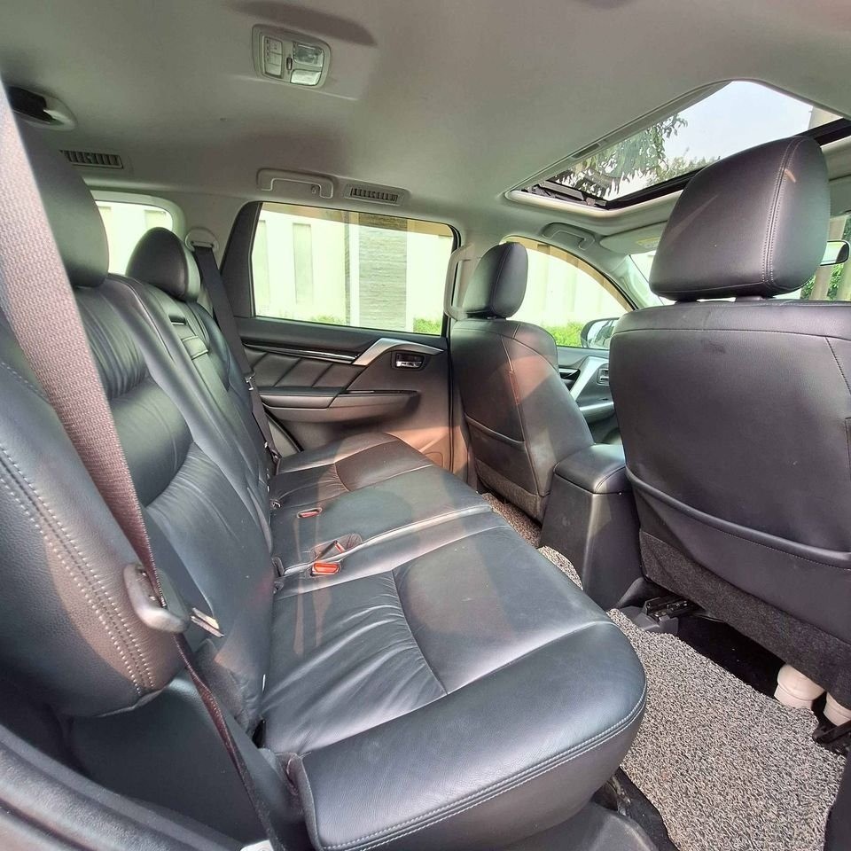 2019 Mitsubishi Pajero SPORT DAKAR 4X2 2.4L AT 2019 Mitsubishi Pajero SPORT DAKAR 4X2 2.4L AT