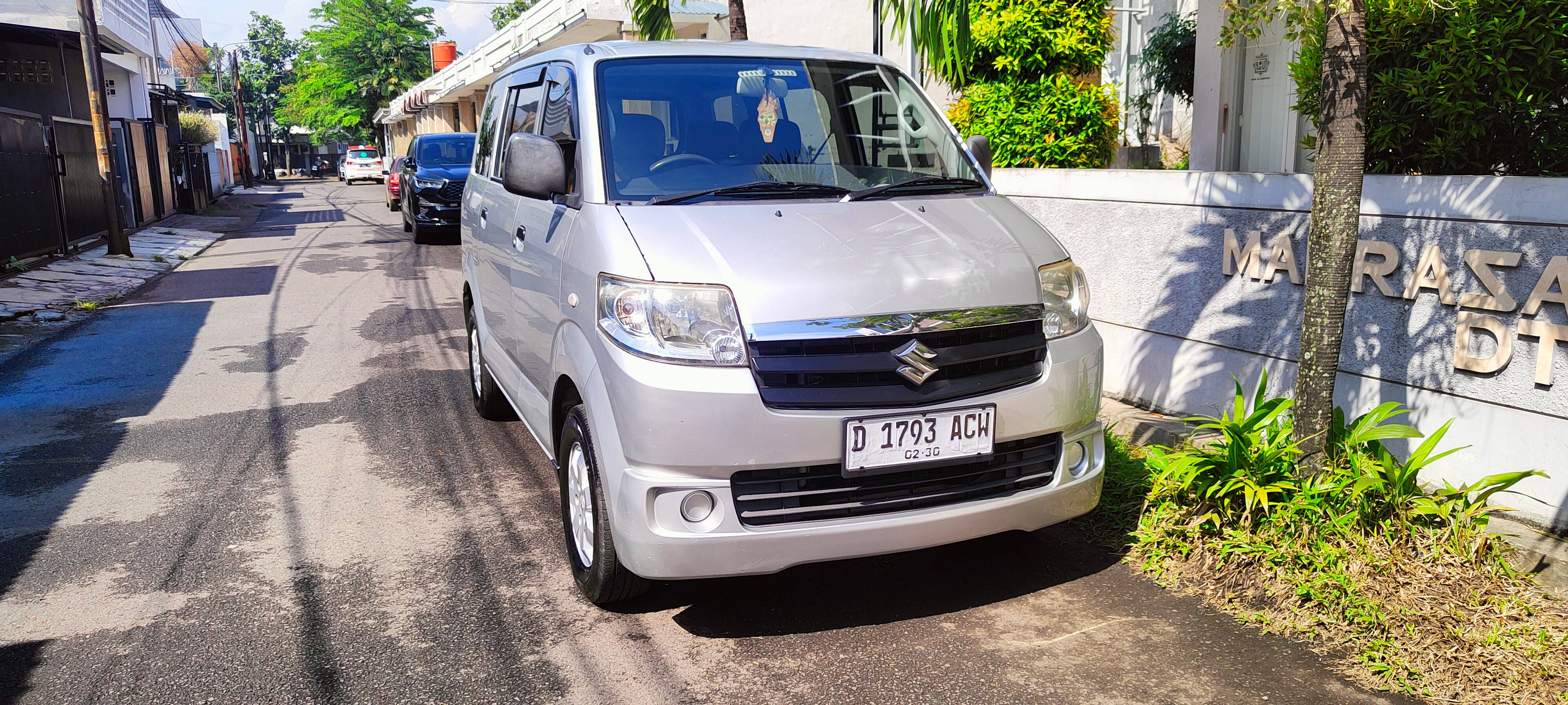 2014 Suzuki APV Arena GL 1.5 MT Bekas 2014 Suzuki APV Arena GL 1.5 MT Bekas