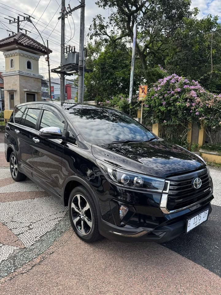 2022 Toyota Venturer 2.4L AT DSL 2022 Toyota Venturer 2.4L AT DSL