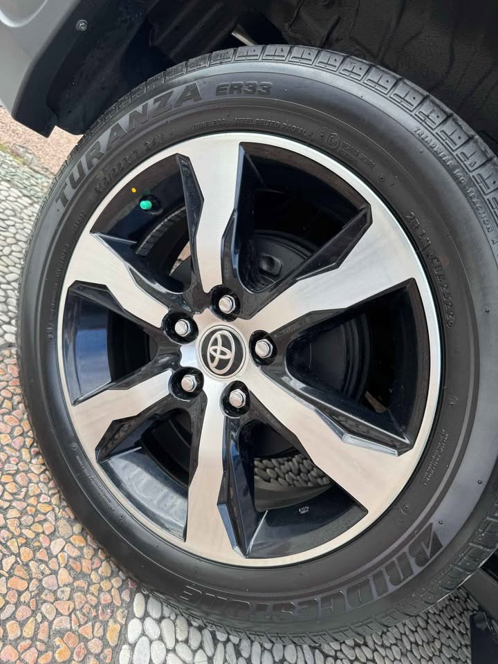 2022 Toyota Venturer 2.4L AT DSL 2022 Toyota Venturer 2.4L AT DSL