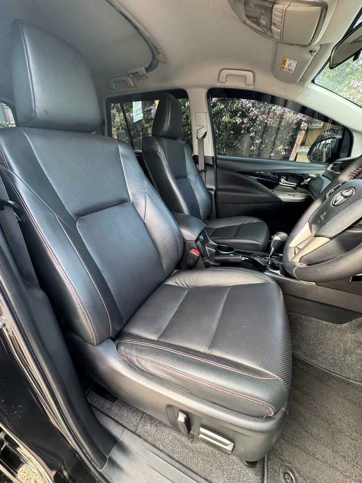 2022 Toyota Venturer 2.4L AT DSL 2022 Toyota Venturer 2.4L AT DSL