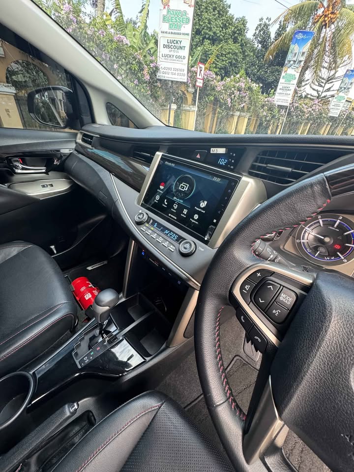 2022 Toyota Venturer 2.4L AT DSL 2022 Toyota Venturer 2.4L AT DSL