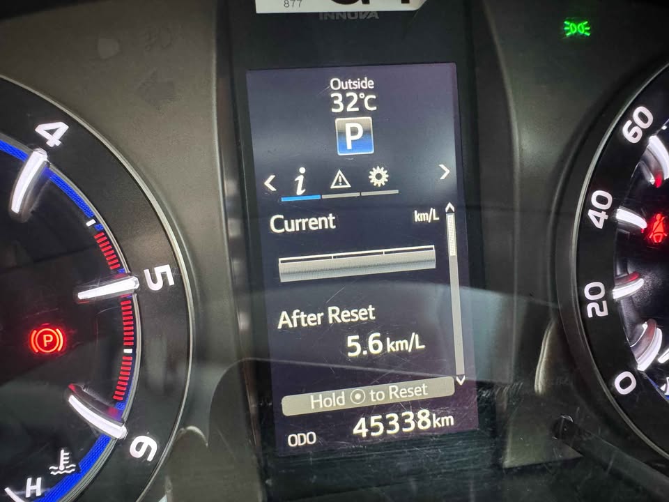 2022 Toyota Venturer 2.4L AT DSL 2022 Toyota Venturer 2.4L AT DSL