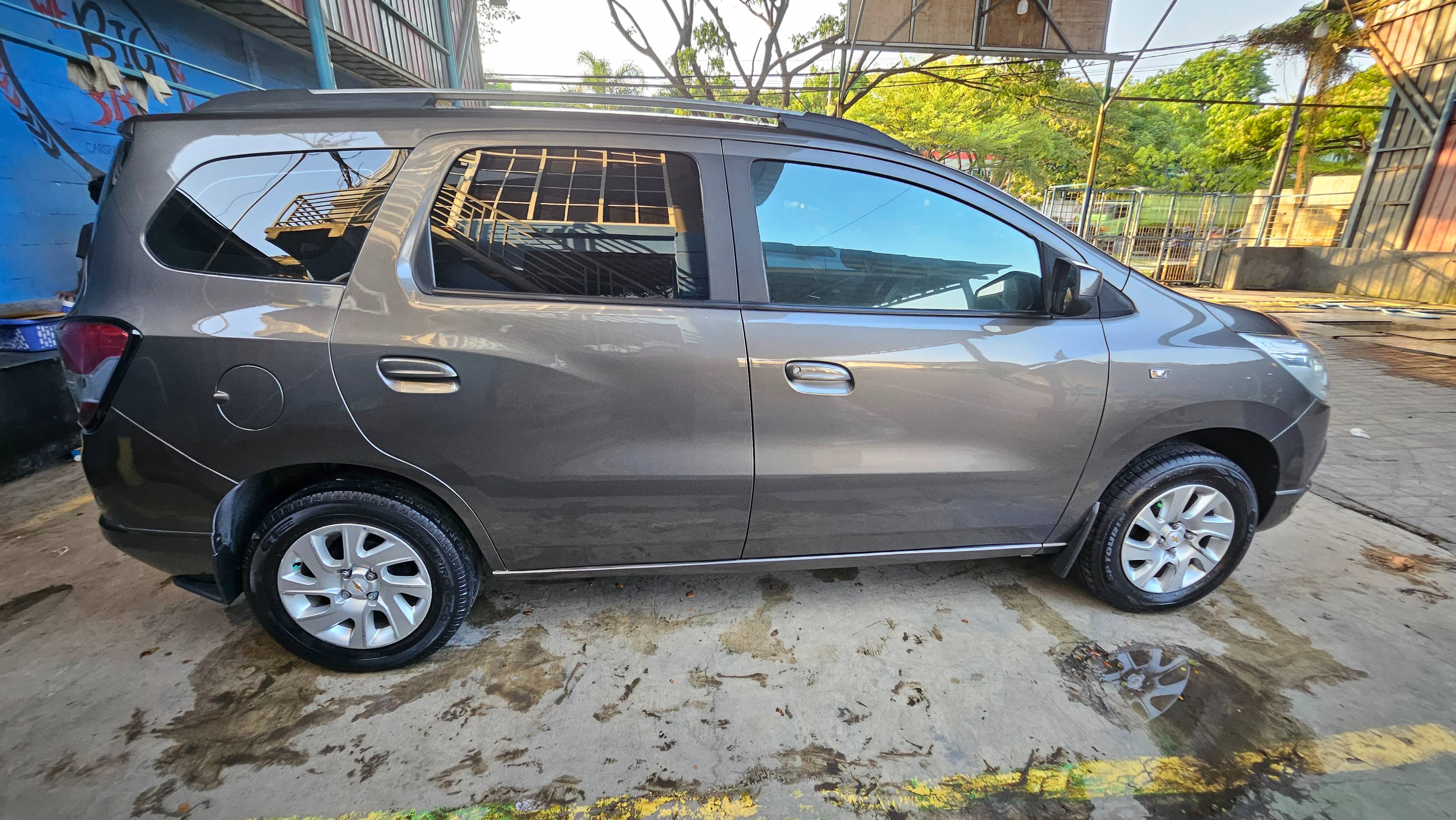 2014 Chevrolet Spin 1.5 LTZ AT 2014 Chevrolet Spin 1.5 LTZ AT