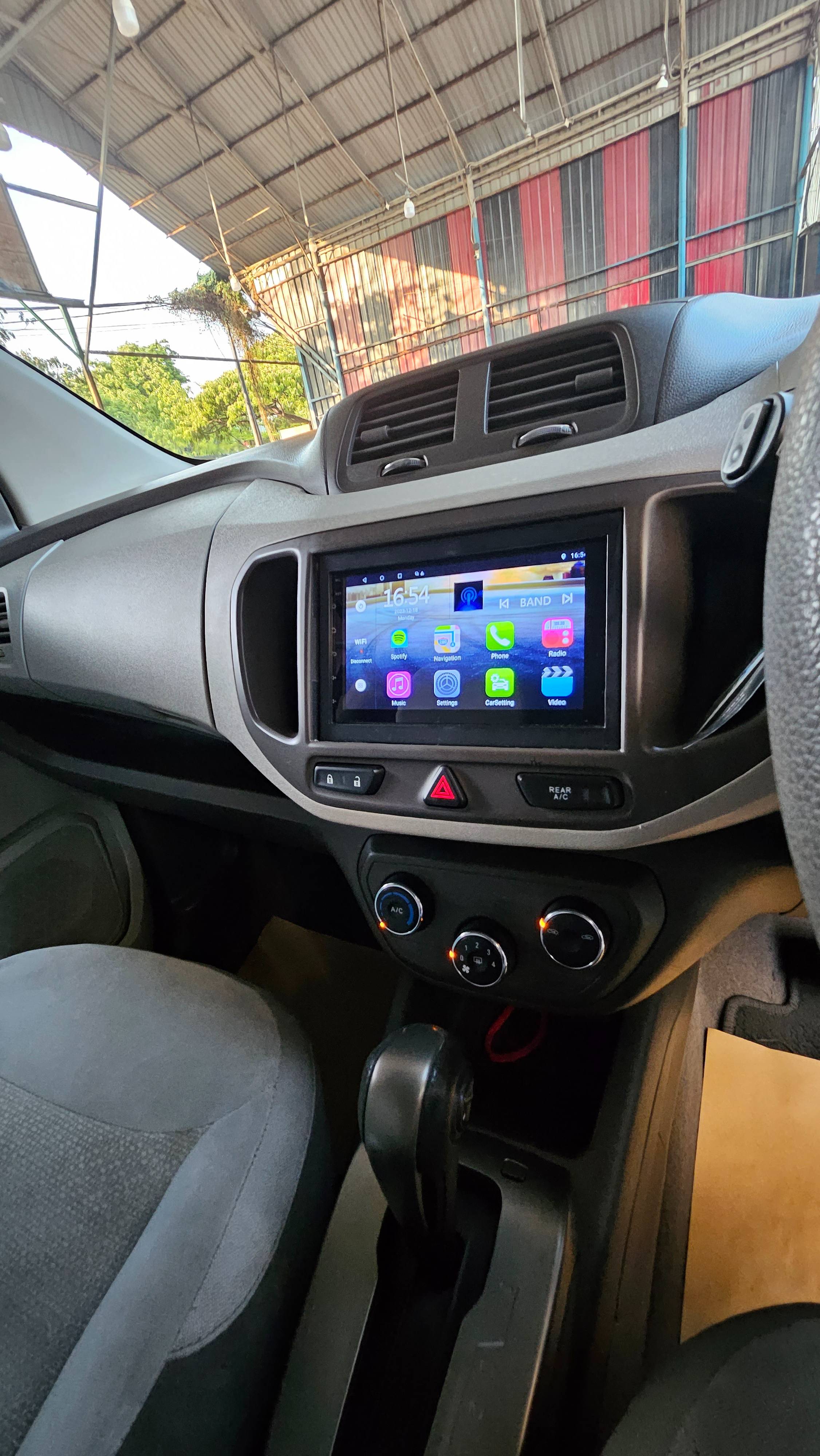 2014 Chevrolet Spin 1.5 LTZ AT 2014 Chevrolet Spin 1.5 LTZ AT