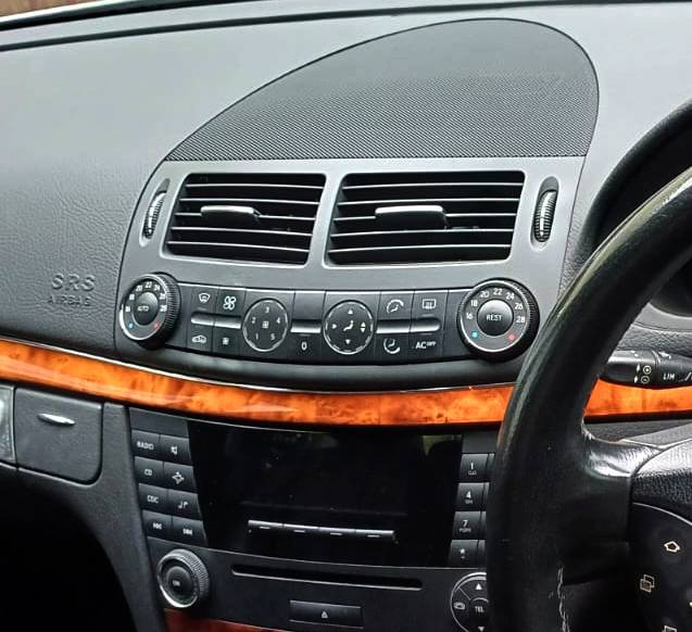 2005 Mercedes Benz E-Class  e 260 2005 Mercedes Benz E-Class  e 260