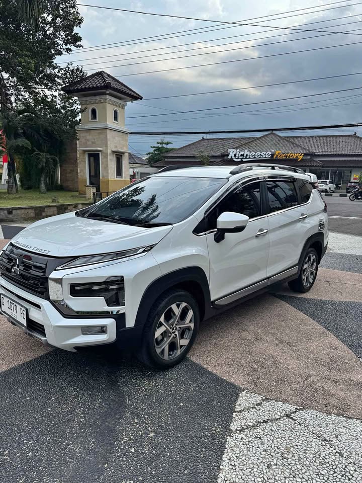 2023 Mitsubishi Xpander Cross MT 2023 Mitsubishi Xpander Cross MT