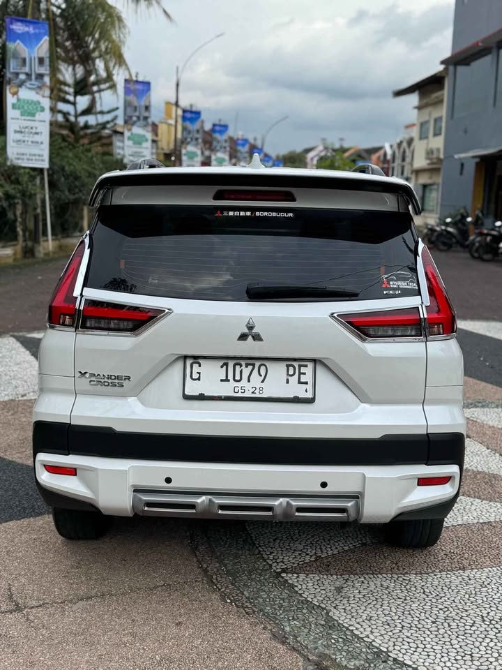 2023 Mitsubishi Xpander Cross MT 2023 Mitsubishi Xpander Cross MT