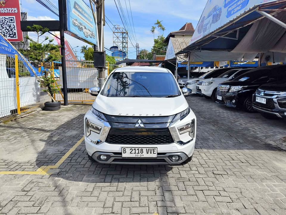 2022 Mitsubishi Xpander Ultimate CVT 2022 Mitsubishi Xpander Ultimate CVT
