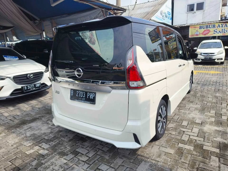 2022 Nissan Serena  HIGH WAY STAR A/T 2022 Nissan Serena  HIGH WAY STAR A/T